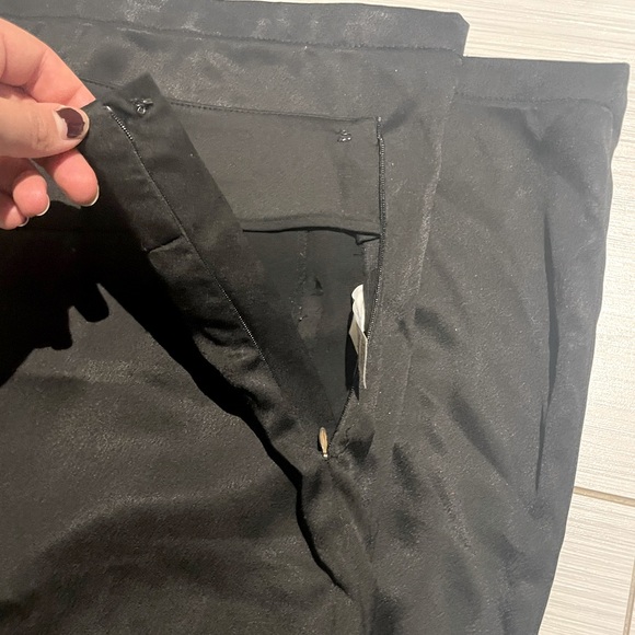 Dynamite | Black Satin Wide Legged Side Zipper Pants | Size 8 - Picture 5 of 8